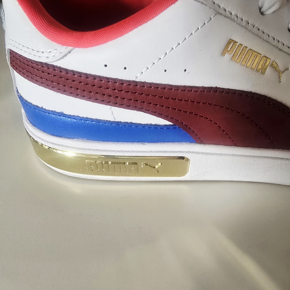 Wonder Woman Puma Sneakers (Cali Star) - Picture 3 of 7